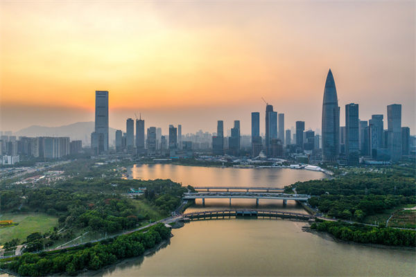深圳集團管控咨詢公司如何助力企業實現高效集權與分權？