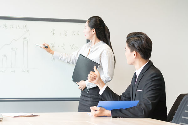 跨部門協(xié)作時(shí)，如何公平地衡量和評(píng)估每個(gè)人的績(jī)效？