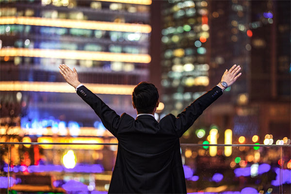 行業薪酬競爭激烈，企業怎樣優化薪酬吸引頂尖人才？