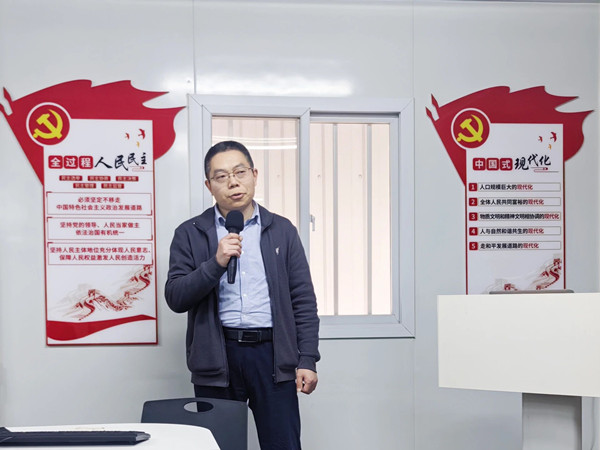 擴疆鐵塔副總經(jīng)理馬江橋先生致辭